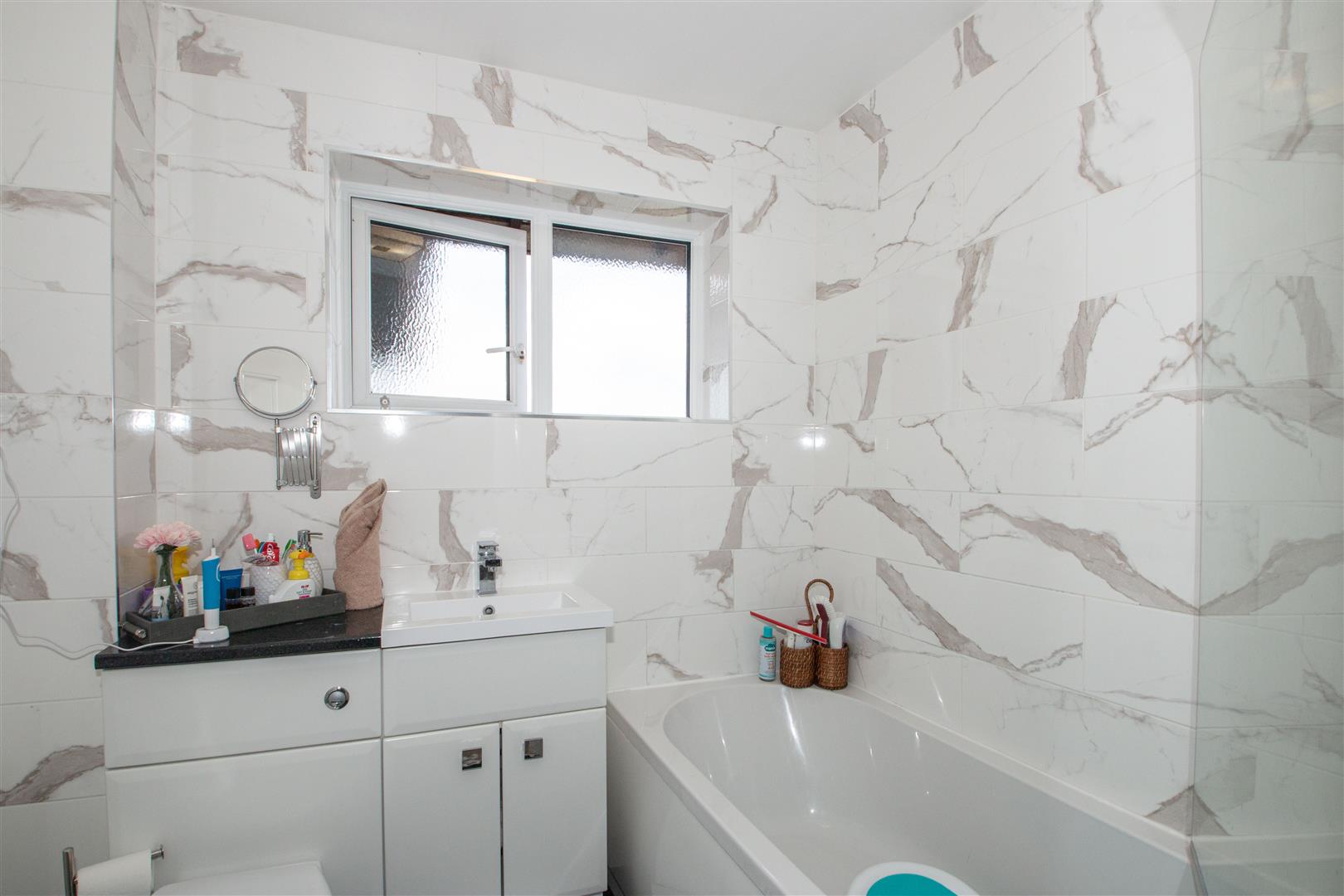 5 bed property in Orne Gardens, Milton Keynes